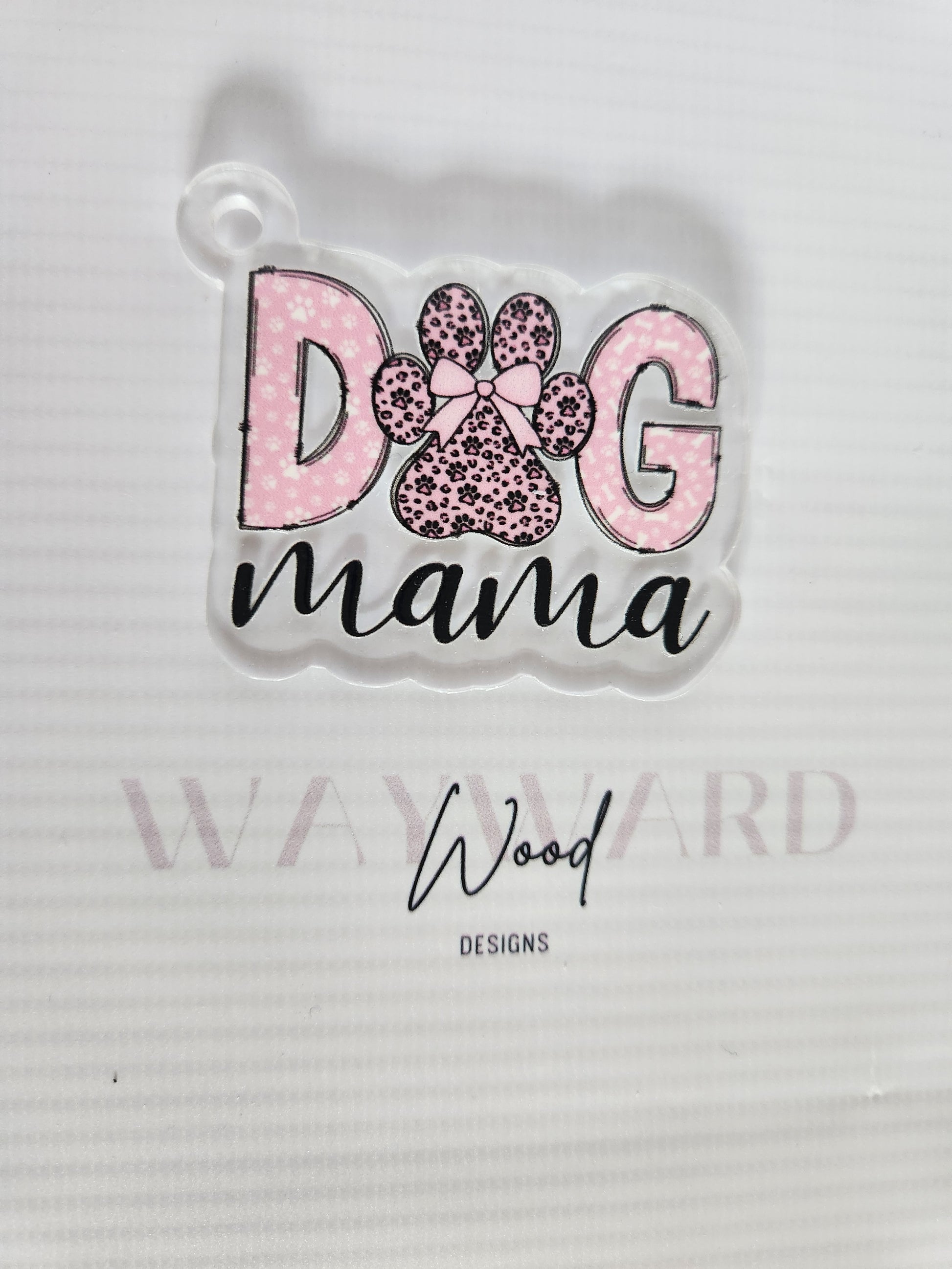 ‘Dog Mama’ Pink Paw Keyring image 0